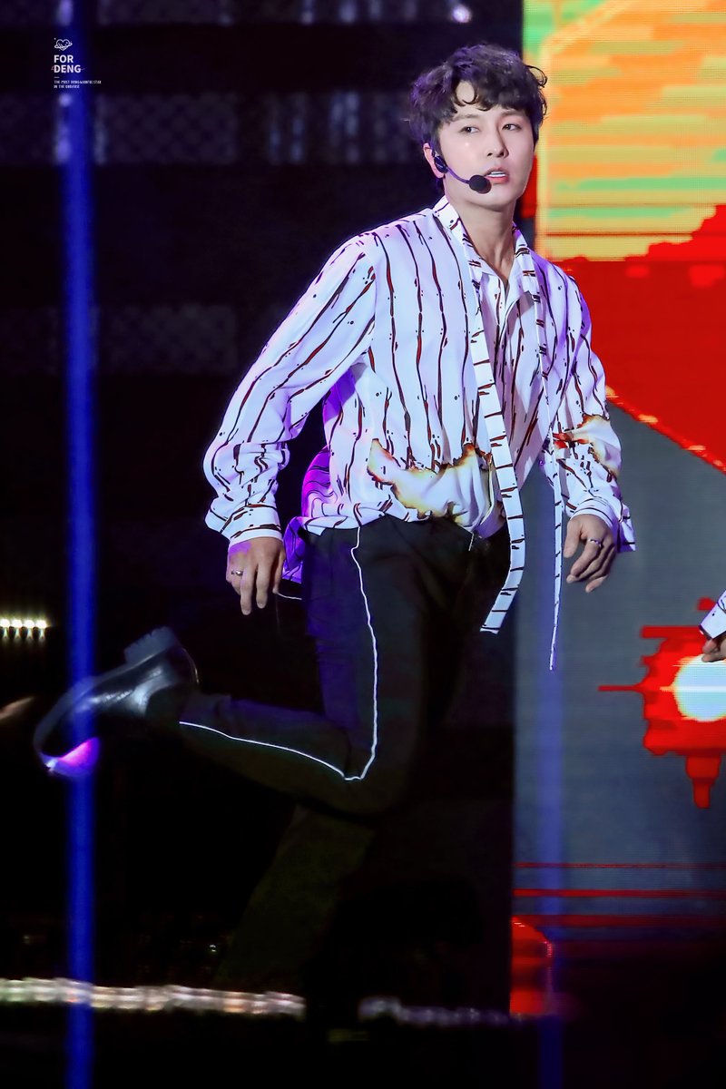 대장다람쥐가 무대를 뒤집어놓은 날
뎅탄절 기념 공_개.jpg 합니다
사랑하는 동완오빠 생일 축하해요🎉

#김동완 #DONGWAN
#HAPPYDONGWANDAY
#대장다람쥐_김동완_생일축하해