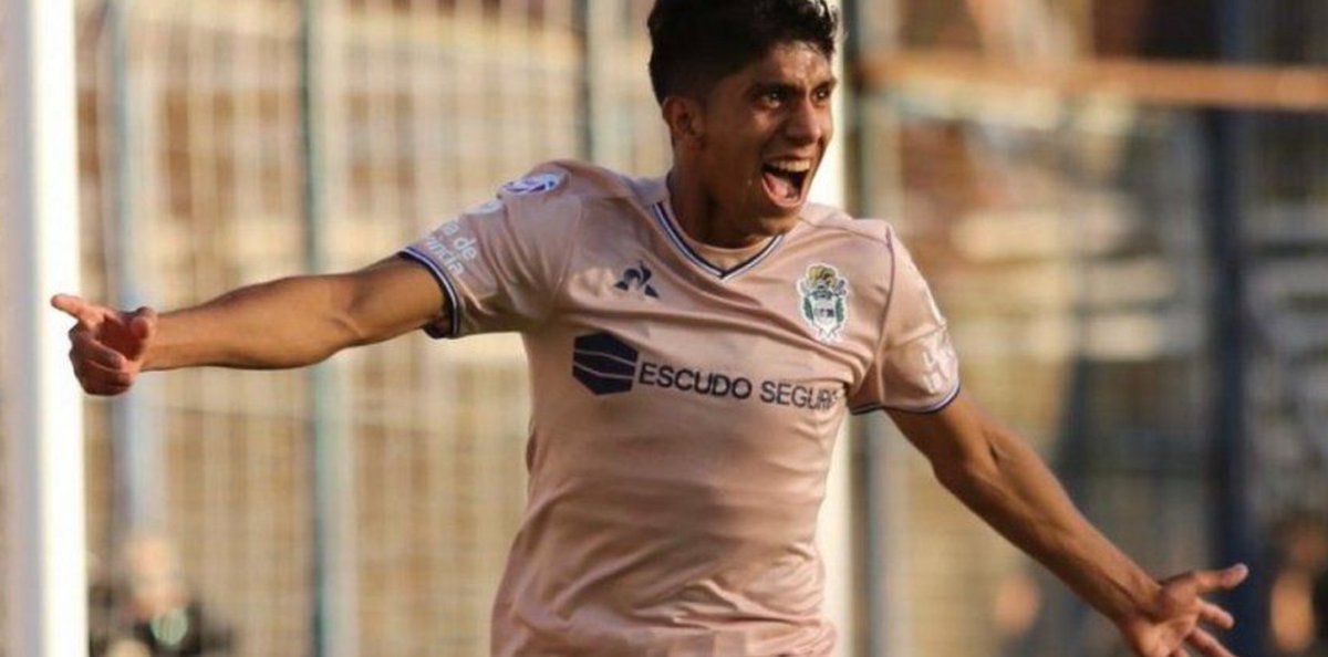 Nicobozza's tweet photo. ATENCIÓN! Maxi Comba se va de #GELP. No era tenido en cuenta x el CT y vuelve a Estudiantes de Río Cuarto a jugar las fechas que restan para lograr el ascenso a Primera. https://t.co/drpUXwskZt