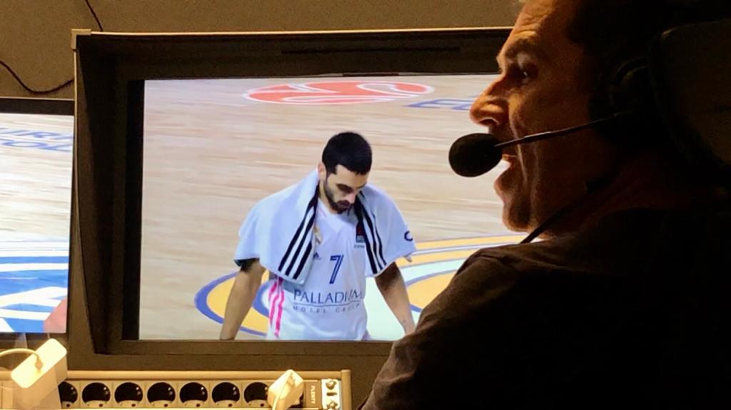 Hemos contado su último partido de esta etapa. Me interesa destacar que hasta el final pasó bloqueos por arriba, que prefirió repartir muchas asistencias. Se va un jugador de equipo, uno que se crece desde el 1'79 con los retos. Felicidades <a href="/facucampazzo/">Facu Campazzo</a>.