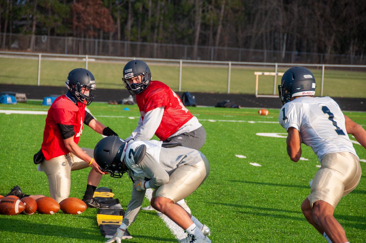 Blugold Football tweet media