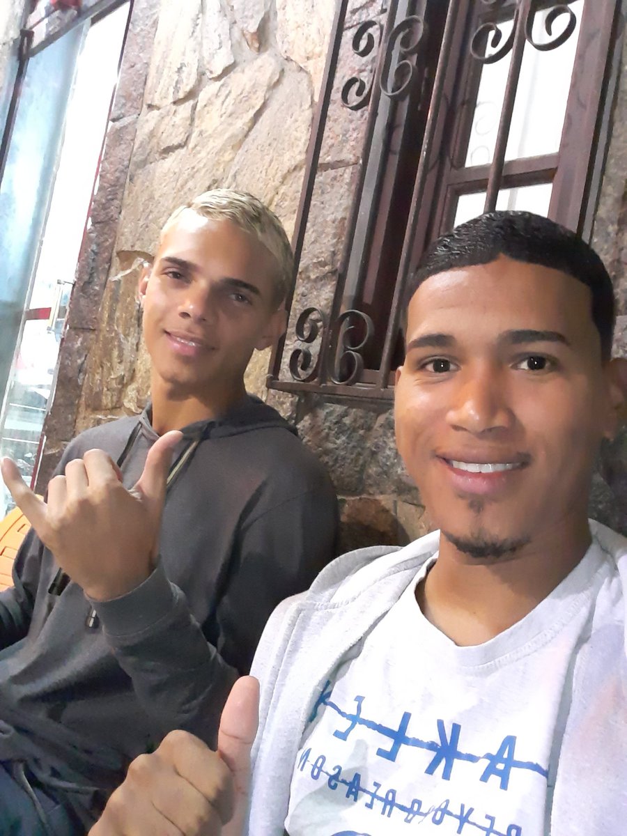 MenozinLc's tweet photo. Pelos acss bb..😘🎈🕊✌ @Lekin_doR https://t.co/5Vj7G9CZjF