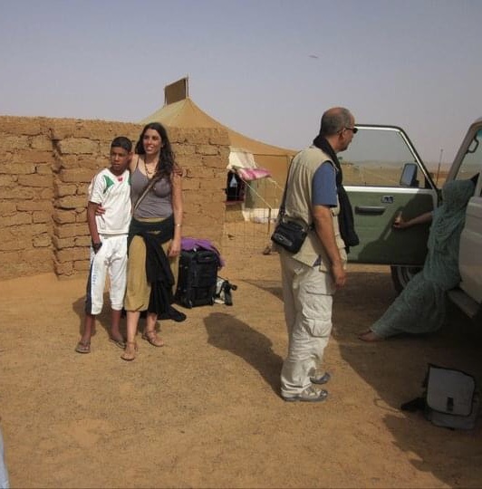 En apoyo a nuestros amigos saharauis, inundemos las redes con fotos de nuestra experiencia en los campamentos de refugiados! 
#SaharaOccidental #SaharaLibre #ParemosEstaGuerra