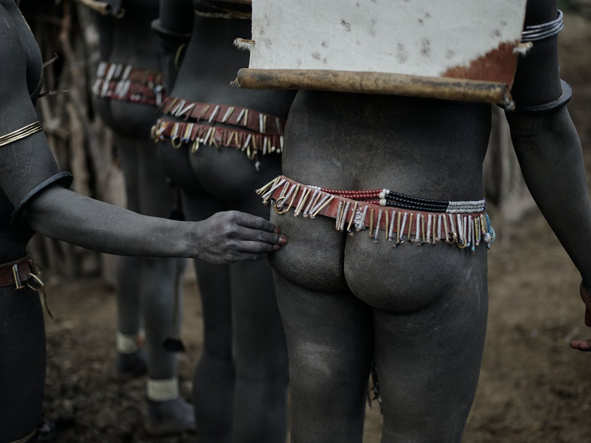 During the competition, the body that is desired most is big, but also a rare combination of fat, thick, and firm. No where else in the world can you see this— the Kael Ceremony practiced by the Bodi Me’en tribe.