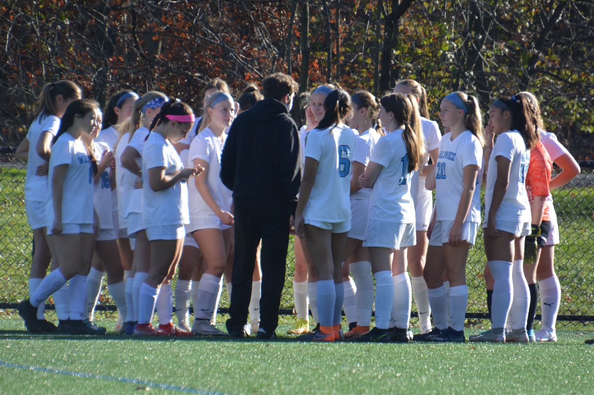 WHSGS's tweet photo. Thank you again to everyone who made this season happen. Seniors you girls are amazing. #DRWHNC #TLS https://t.co/fH2Al1qPOi