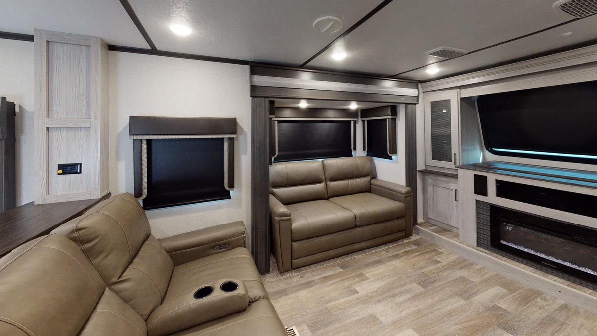 GanderRV's tweet photo. Home is where you roam. #FifthWheelFriday
Model: 2021 Keystone Montana High Country 383TH
Starting as low as $13.61/day
Shop this unit here: https://t.co/aNzXx5bEgl https://t.co/Gu98irR1Nw