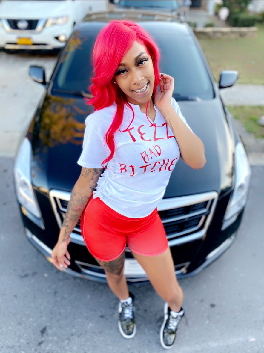 NoonieG03's tweet photo. i get in my moods fast , but he love my lil rude ass🍀♥️.. https://t.co/wHijc0NZGL