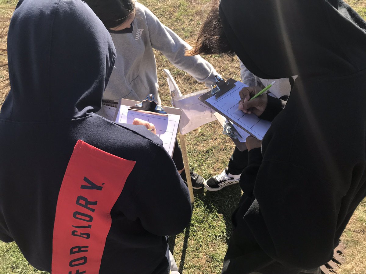 HamptonBays_MS's tweet image. Beautiful days in Hampton Bays...thankful for our outdoor spaces where we learn together, play together, and practice kindness towards one another. #WeAreHB #MathStations #Recess
