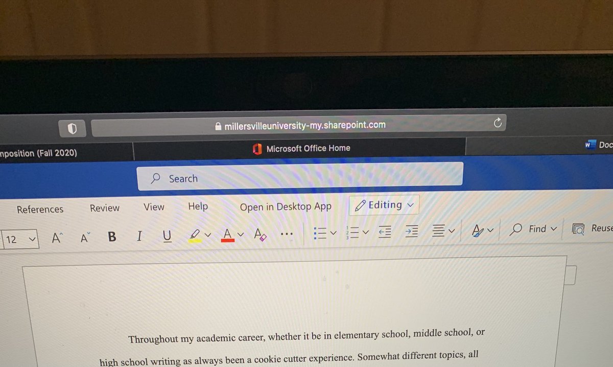 Marcell00075778's tweet photo. #engl110mu  this is my first sentence and I’m using it as sort of a hook, should I do something to change it? It doesn’t sound quite right to me. https://t.co/ZZWJbNOips