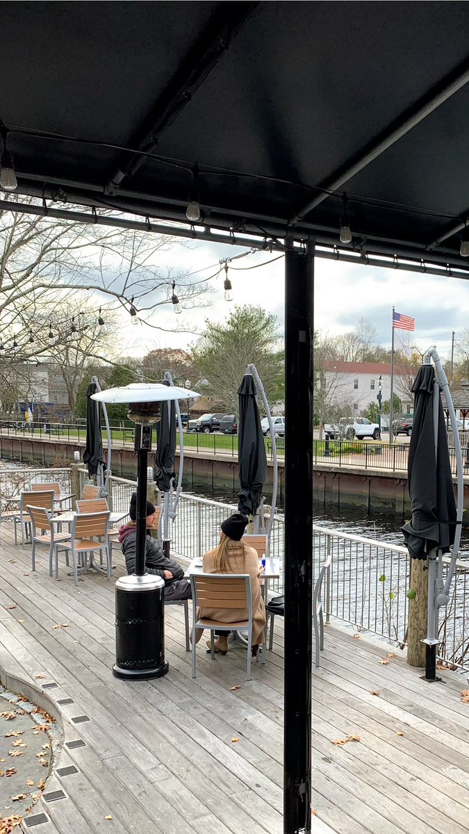pattyjeffre1's tweet photo. Open air lunch the other day on the patio at the #BridgeRestaurant overlooking the Pawcatuck River https://t.co/1lAghiSNib