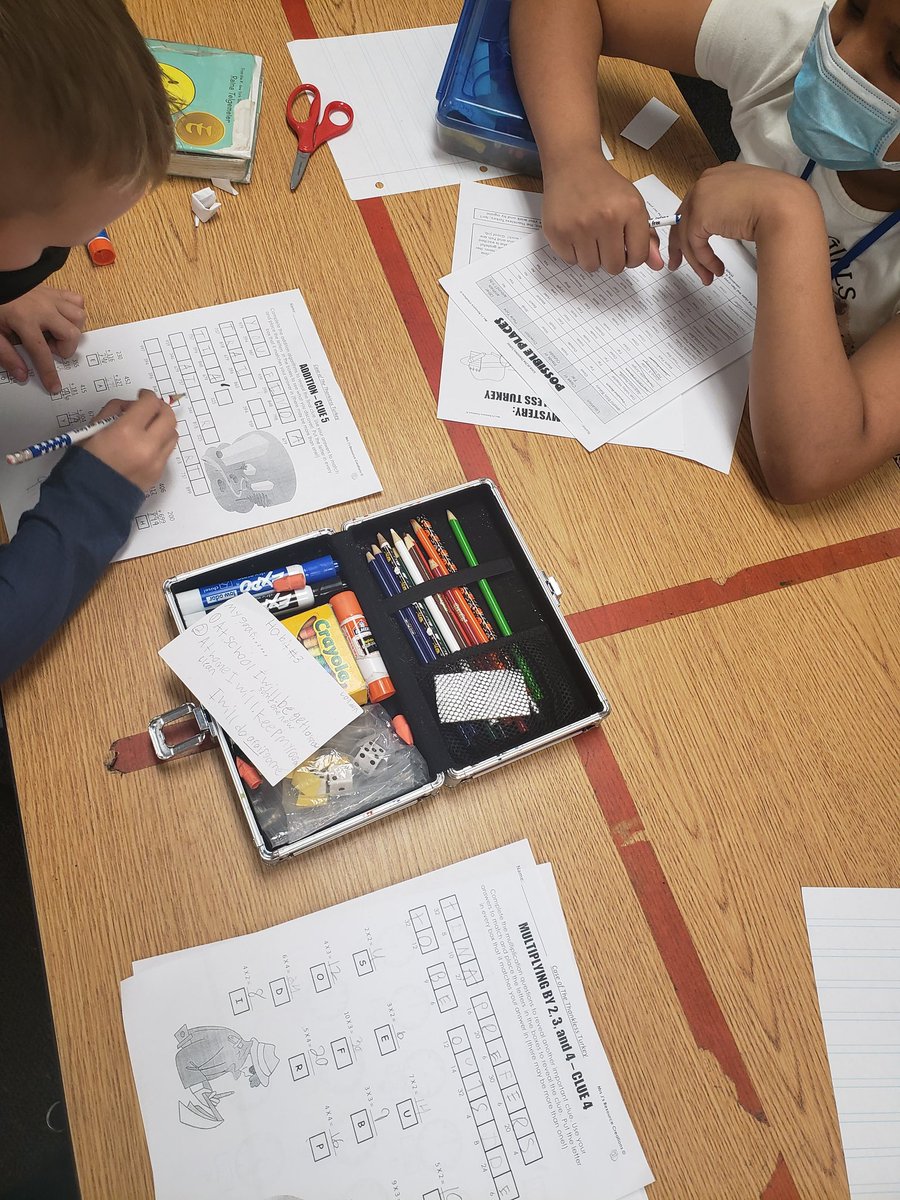Stacytylerisd's tweet photo. 3rd graders had so much fun solving math problems to solve our Mystery Turkey activity. 😍 https://t.co/Z50RdRcCyE