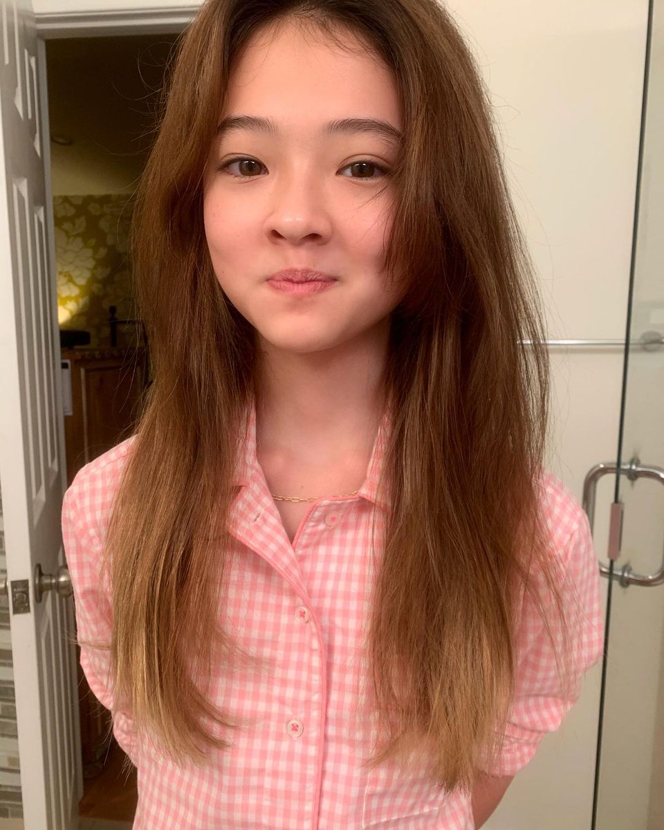 ellagross_py's tweet image. 20/11/20 #UPDATE🦋

Actualización de @ellagross en instagram💗

&quot;Me he secado el pelo esta noche. 🧏🏻‍♀️ ¿y tú? ¿Qué hicieron ustedes?&quot;

🌱Follow: @ellagross_paraguay
────────
#ellagross #model #trainee #yg #theblacklabel #ellagross_paraguay