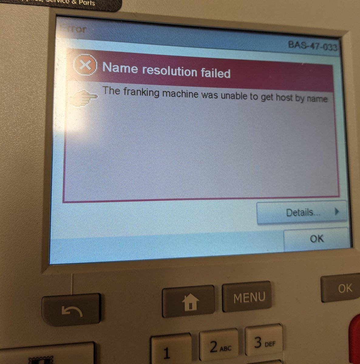 WillieHowe's tweet image. HRM....What kind of machine?  Mail machine fail! #frankingmachine #tossinpackets