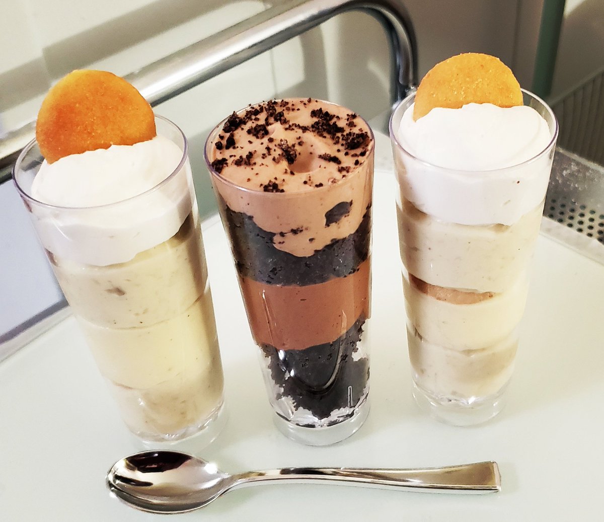BManis2's tweet photo. They're just so cute, I can't stand it. 🥰 Dessert Shooters - banana pudding (roasted banana &amp; vanilla bean puddings, Nilla wafers, fresh whipped cream) &amp; triple chocolate mousse cake (milk &amp; dark chocolate mousse, chocolate cake) #bmanis #specialevents #sugarplumfairy https://t.co/fyhuRU79vD