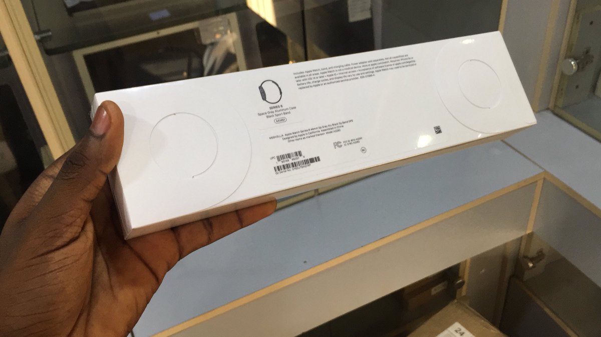TechGram4's tweet photo. Apple iWatch series 6. 260k #Applestore #Apple #appleiwatch #iwatch https://t.co/KIKxGyzpFi