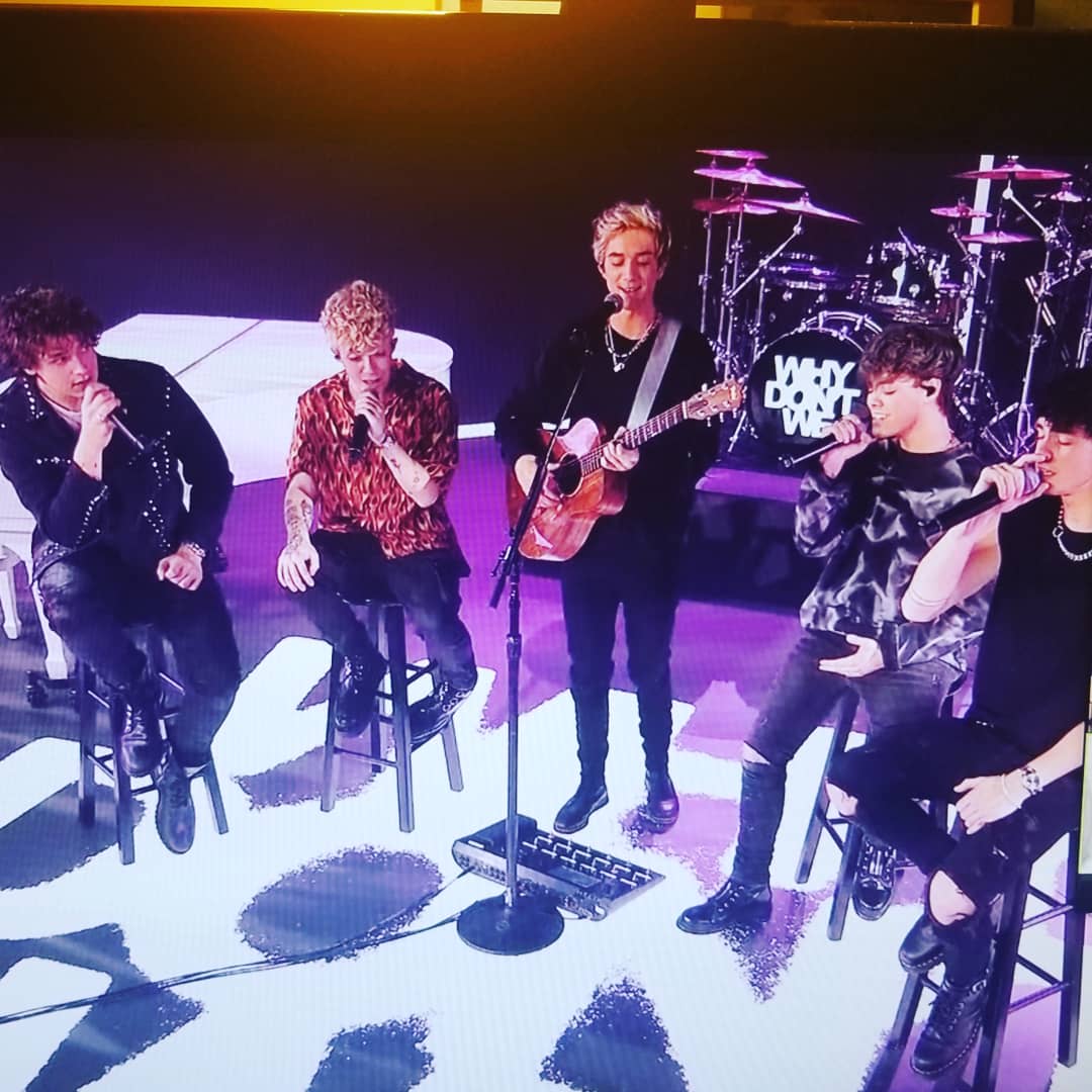 NICKinBUFFALO's tweet photo. Good Times with superfans of @whydontwemusic in the @KISS985BUFFALO Zoom Lounge #STREAMFALLIN #wdwfallin #Fallin https://t.co/pKXm7UWrLf