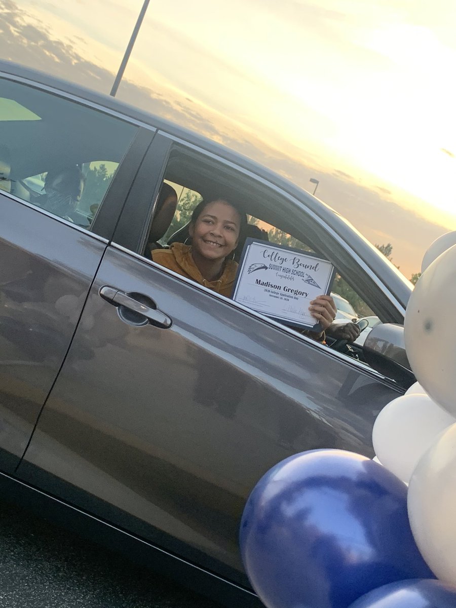 Summit High School tweet media