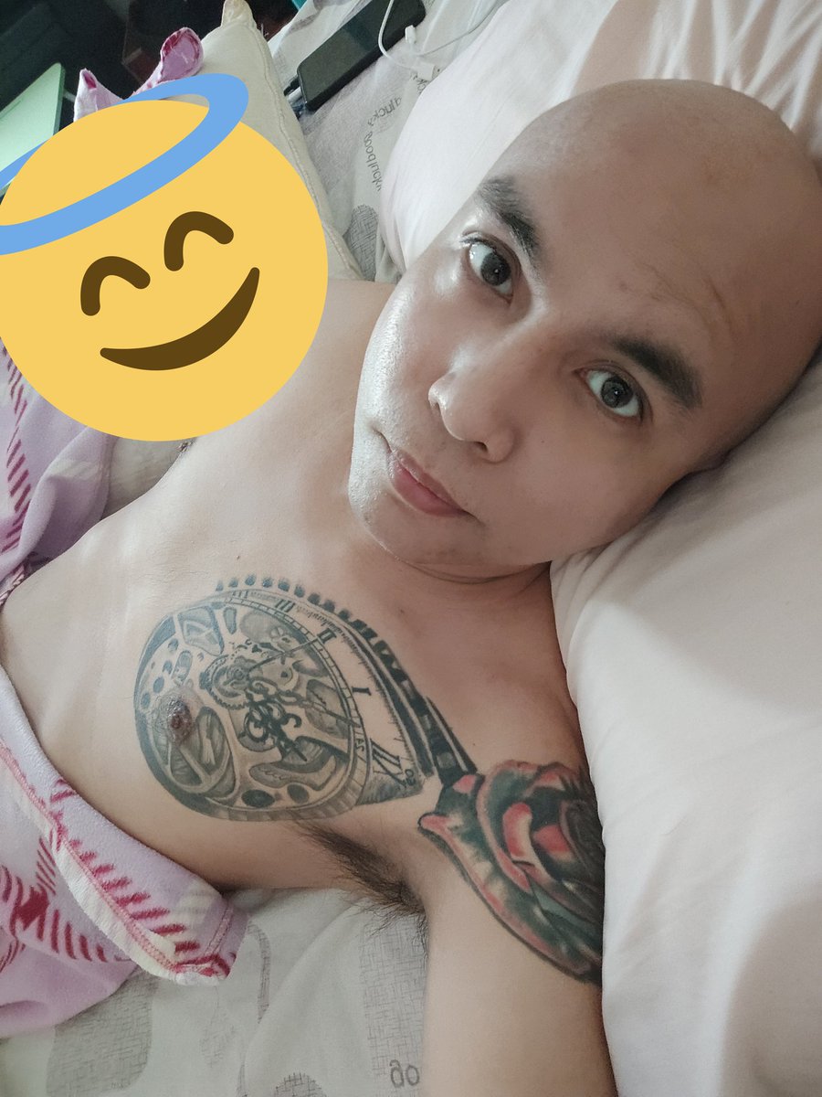 Cee_eM22's tweet photo. Nakakatamad bumangon. Ahahaha.
#WeekEndMode https://t.co/m5hYxHeK8R