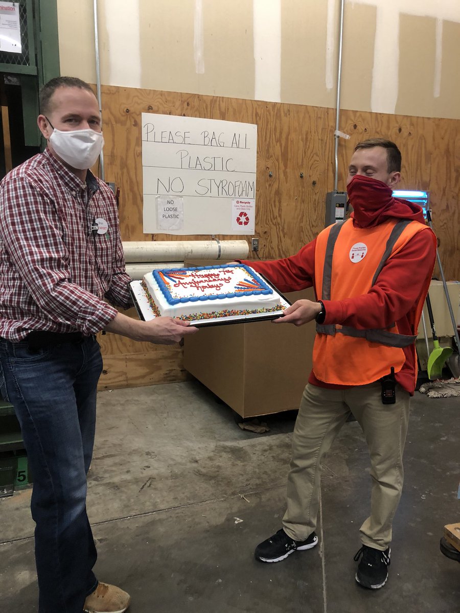 TheTargetBrian's tweet image. 1842 wishes you a happy 7th anniversary. Kirby you bring joy to our guest and joy to are hearts!!Thank you for your hard work!!             #WorkWereYouLove.                               @RachelH1842 @VMTLeah @palayeva