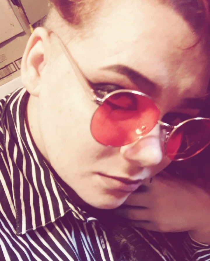 SanguinemVitae's tweet photo. Look I was really good looking today. vampire femmeboi supremacy starts today, friends.

#selfie #gothgoth #enby #femmeboi #nonbinarygoth https://t.co/zpUK62vVEV