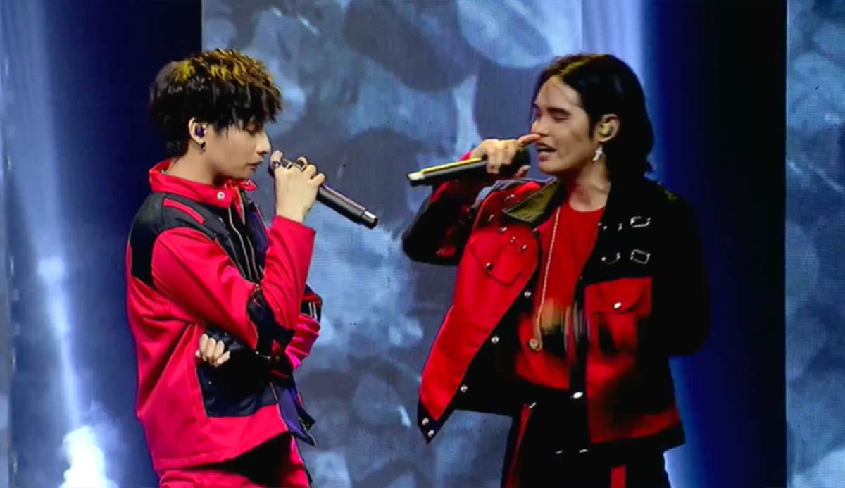 PEPalerts's tweet photo. SB19 Ken and Sejun did a duet for an unreleased song written by Sejun! #SBonGlobalLive https://t.co/7Eb1sfOhzV