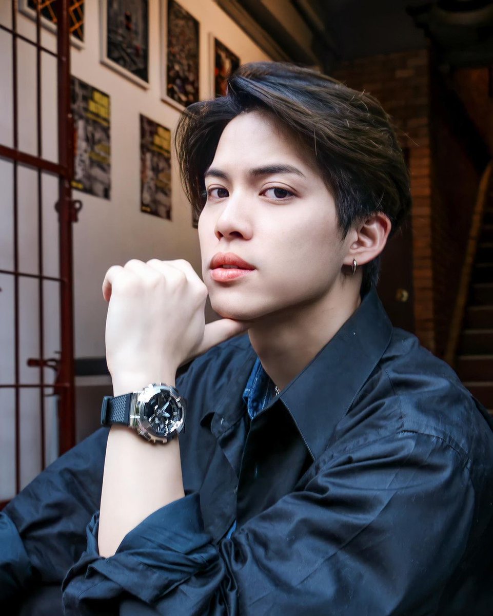 My_PP_'s tweet photo. [20.11.21] 
IG Update : boss.thanabat

ไปจัดกันได้ที่ร้าน G-SHOCK CASIO , WATCH STATION และร้าน CASIO ในห้างสรรพสินค้าชั้นนำ ทั่วประเทศ หรือช้อปผ่าน Line@ ที่ @CasioWatchCMG หรือ https://t.co/krTWs2kQId

#CASIOCMG #StreetLux #GDfriends
#BossThanabat #บอสจ๋าเลขามาแล้ว https://t.co/tqb6Q3wmSa