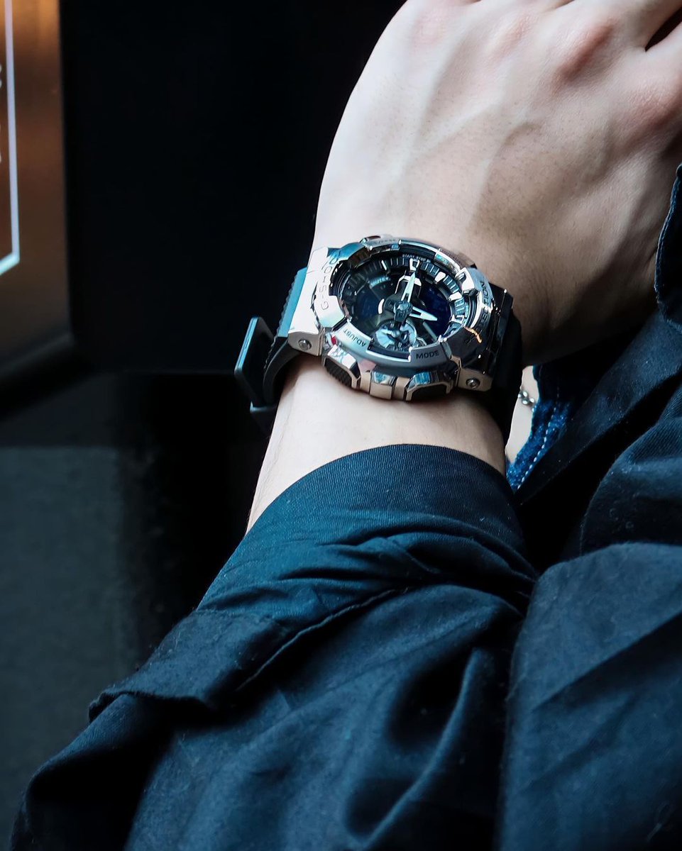 My_PP_'s tweet photo. [20.11.21] 
IG Update : boss.thanabat

ไปจัดกันได้ที่ร้าน G-SHOCK CASIO , WATCH STATION และร้าน CASIO ในห้างสรรพสินค้าชั้นนำ ทั่วประเทศ หรือช้อปผ่าน Line@ ที่ @CasioWatchCMG หรือ https://t.co/krTWs2kQId

#CASIOCMG #StreetLux #GDfriends
#BossThanabat #บอสจ๋าเลขามาแล้ว https://t.co/tqb6Q3wmSa