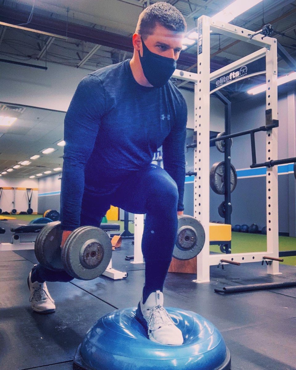 chrisbury87's tweet photo. “It doesn't matter who we are. The only thing that matters is our plan. No one cared who I was until I put on the mask.”
Be safe! Keep going! Mask up!
#LetsGo #1stphormathletesearch #iamfirstphorm #legionofboom #MaskUp #theonlywayisthrough #projectrock https://t.co/0Se8RkztMp