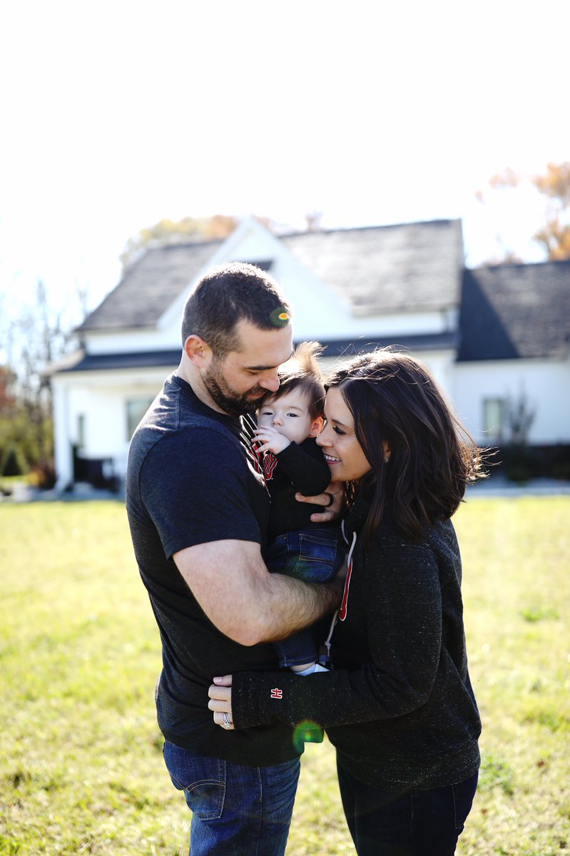 mrs_aubreesmith's tweet photo. A few years ago, I couldn’t of imagined that this would be my life. But God always has more in store than we ever could have imagined. (Ephesians 3:20🥰)
#myeverythings #BoSmith #twentytwenty #ohiostate #hoosierfamily #familyphotos #myloves #mysweetboys https://t.co/Cbypg1xFaS