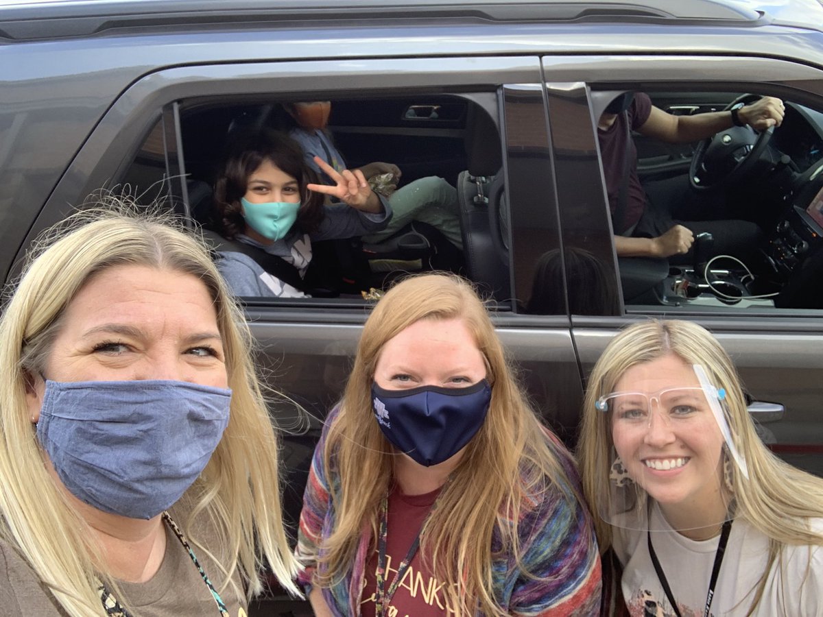 MrsLWhite13's tweet photo. Today was the BEST day!! We got to see many of our students in person for the first time. I feel so so fortunate to have this group. I cannot put into words how much I adore them. It was a really good day. ❤️ #twehowl ⁦@TWEHowl⁩ https://t.co/tkIz4UK5i9