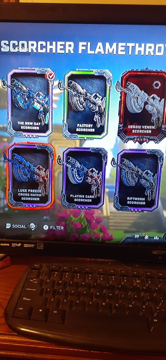 Brandonhhalll's tweet photo. Hey @danasissons @CoalitionGears I'm major general 1 and I still have not received my tour skins for the scorcher any help on this? https://t.co/v7rgIF5l0k