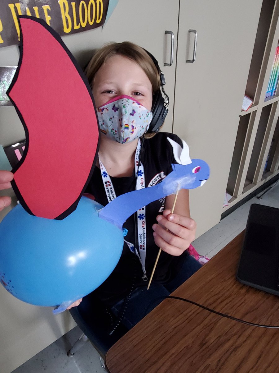 RubioClass's tweet image. Part 2! Our designs are ready for the  #MacysParade From Angleton, TX to New York City, NY Happy Thanksgiving! @Southside_AISD