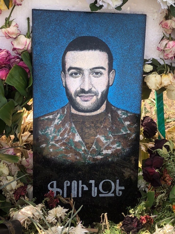 sipandro's tweet photo. Frunze Arshakyan, this hero fought in the 4 day war in April, receiving the  Vazgen Sargsyan medal of honour  and volunteered to fight from the very first day this war broke out.
Unfortunately, he died saving his friends💔Astvac hoqin lusavori🕊 https://t.co/yhgnyJq184