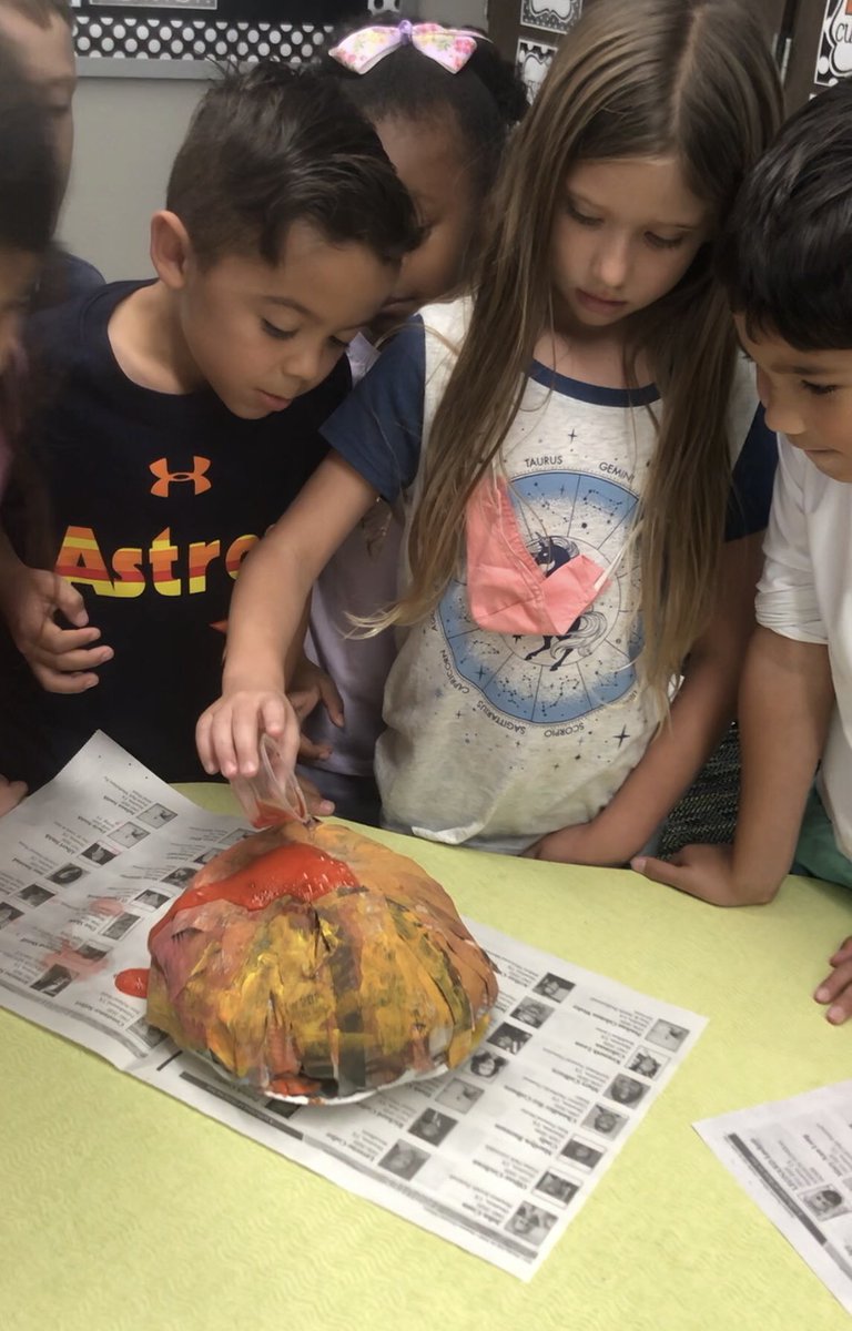 ashlyvallecilla's tweet image. So long Nicaragua..We had so much fun learning about heating &amp;amp; cooling with volcanoes, places that make up a community, and created our own community where we purchased land and insurance as well as coded directions to our properties. #wearegroves #intergratedlearning