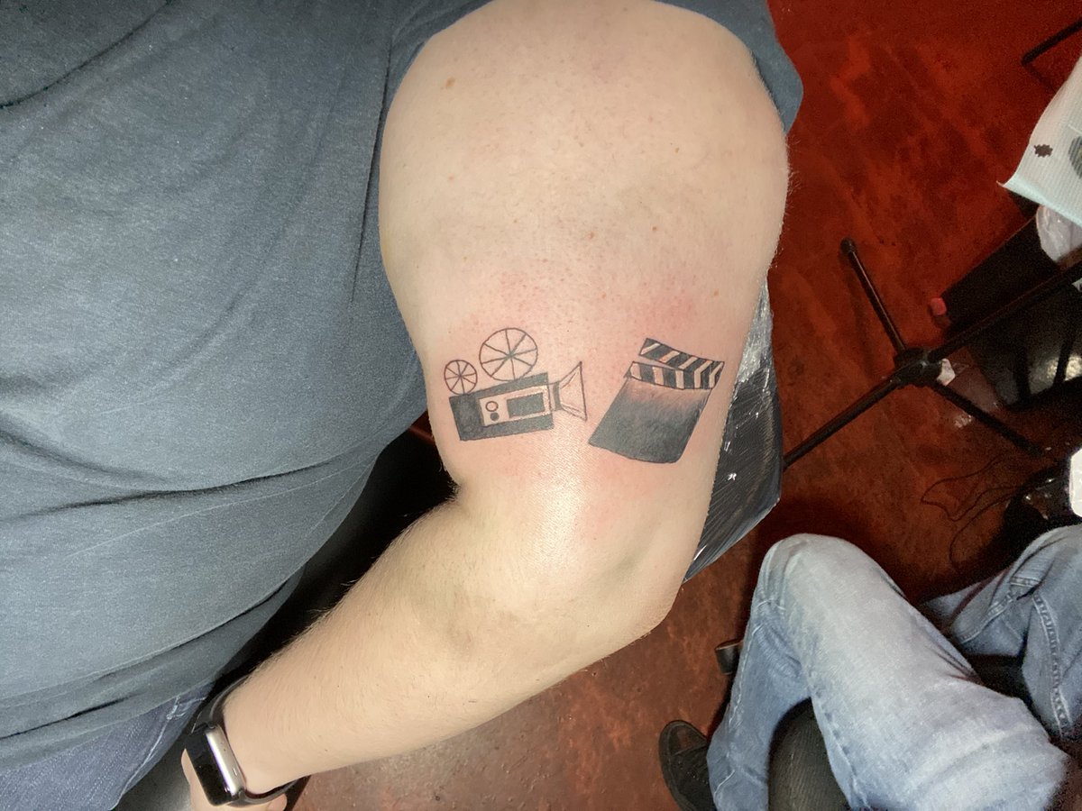 PanMalfoy's tweet photo. @ianpangilinan_ @PaoPangs a 10/10 tattoo for a 10/10 show #gayasapelikula https://t.co/5DO3KlqM75