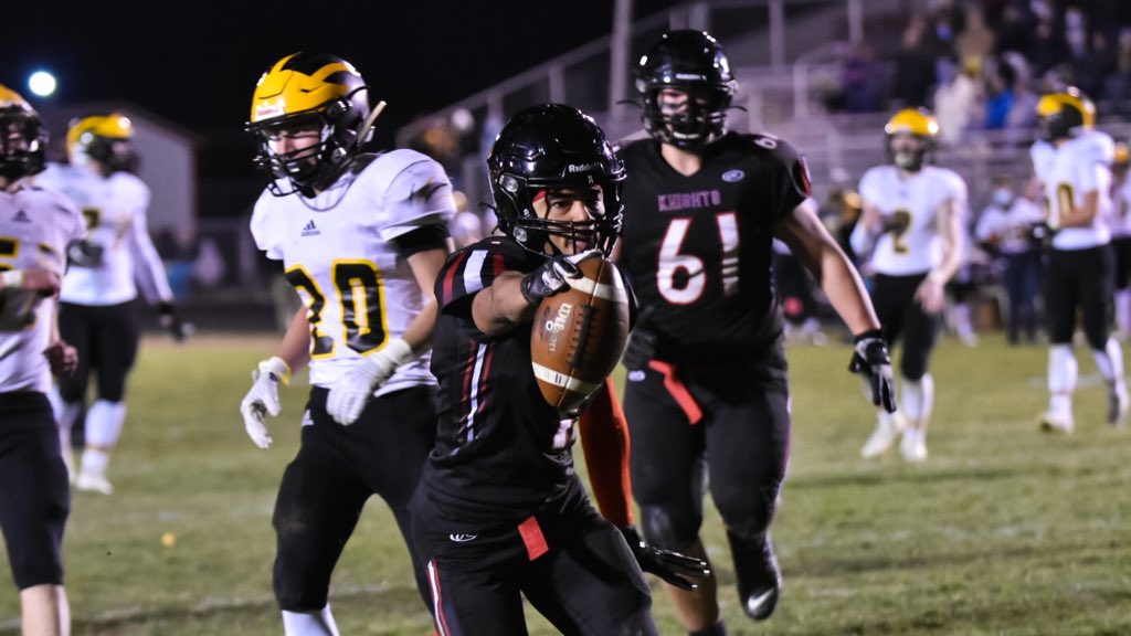 BishopLuersFB's tweet photo. Knights win!

Bishop Luers 42, Pioneer 34 #Final https://t.co/rxhFhqXQJH