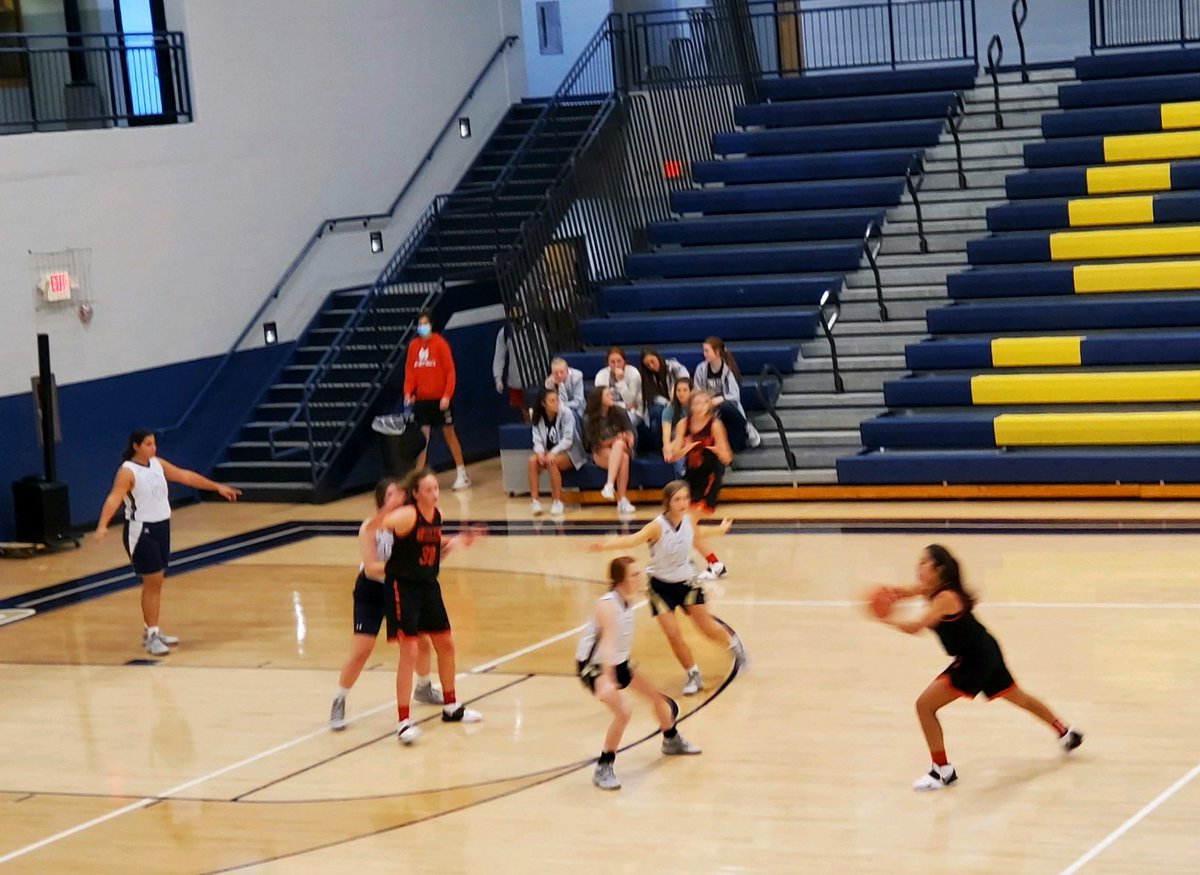 SMMHSEagles's tweet photo. #JVGirls Our younger Lady Eagles stayed with Soddy's Lady Trojans in a close game and narrowly Lost 31-34 this evening.🏀❤🦅 @SMLadyEagles #SMMHSsoars https://t.co/UieLJGicir