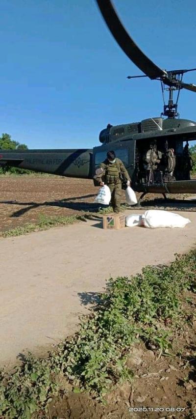 TeamAFP's tweet photo. IN PHOTOS: HADR operations at Cagayan

Relief operations in Alcala facilitated by Philippine Air Force Tactical Operations Group 2

#AFPyoucanTRUST https://t.co/OSys4muLnQ