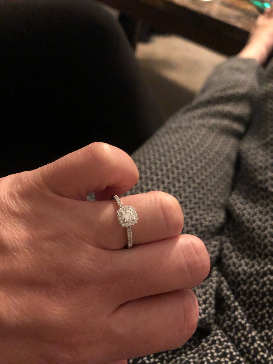 Chef_B_Cooking's tweet photo. She said yes my @Twitter family I'm getting #merried yaaaaaaaaaaaaaaqq https://t.co/Bidlapwgvz