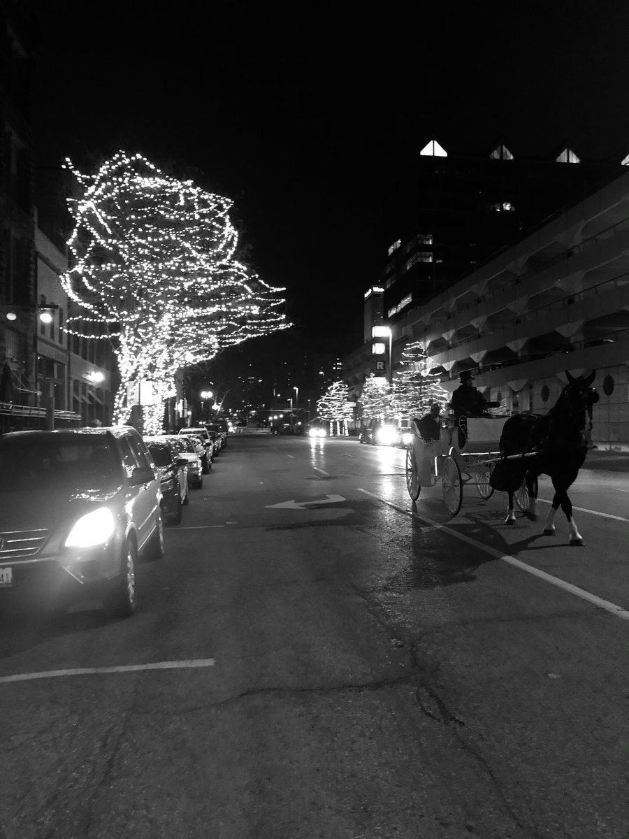LightsFestival's tweet photo. L I G H T S   O N ✨✨✨
• • • •
Just in time for the holidays!
• • • •
Lights will shine bright through January 4 in the Old Market AND North Omaha &amp; South Omaha along 24th Street 💛 https://t.co/K5BaRdQb3s