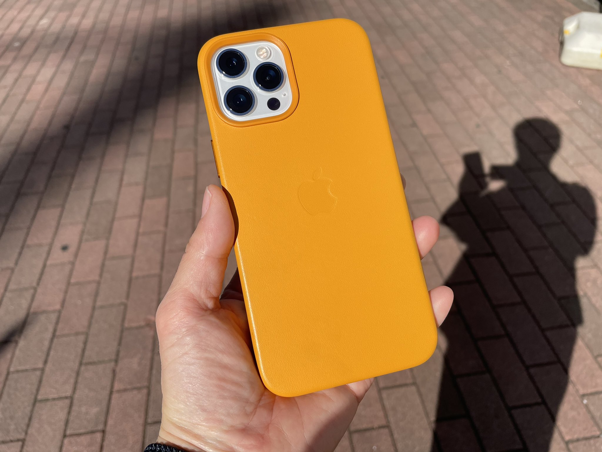 Apple Mode Iphone 12pro Maxとapple純正レザーケース カリフォルニア ポピー がステキ過ぎてたまりません 今晩レビュー動画出したいと思います Iphone12promax Apple純正レザーケース T Co Cwonp2fqu0 Twitter