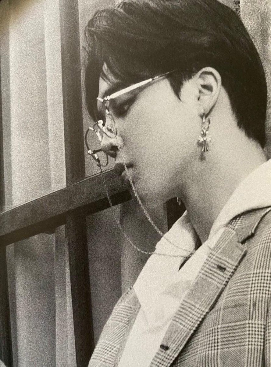 TrangTit7's tweet photo. Untrue 😍 #jimin #bts https://t.co/J832pW7Xtn