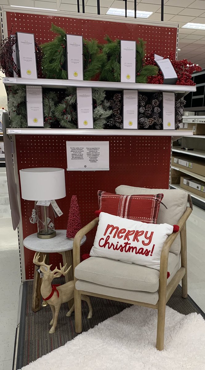 Loving our new Home display!! ❤️😍 #t1201 #ItsChristmasTime <a href="/1Jess_I_Can/">Jessica Canaday</a> <a href="/BobbyE_Target/">Bobby Estudillo</a>
