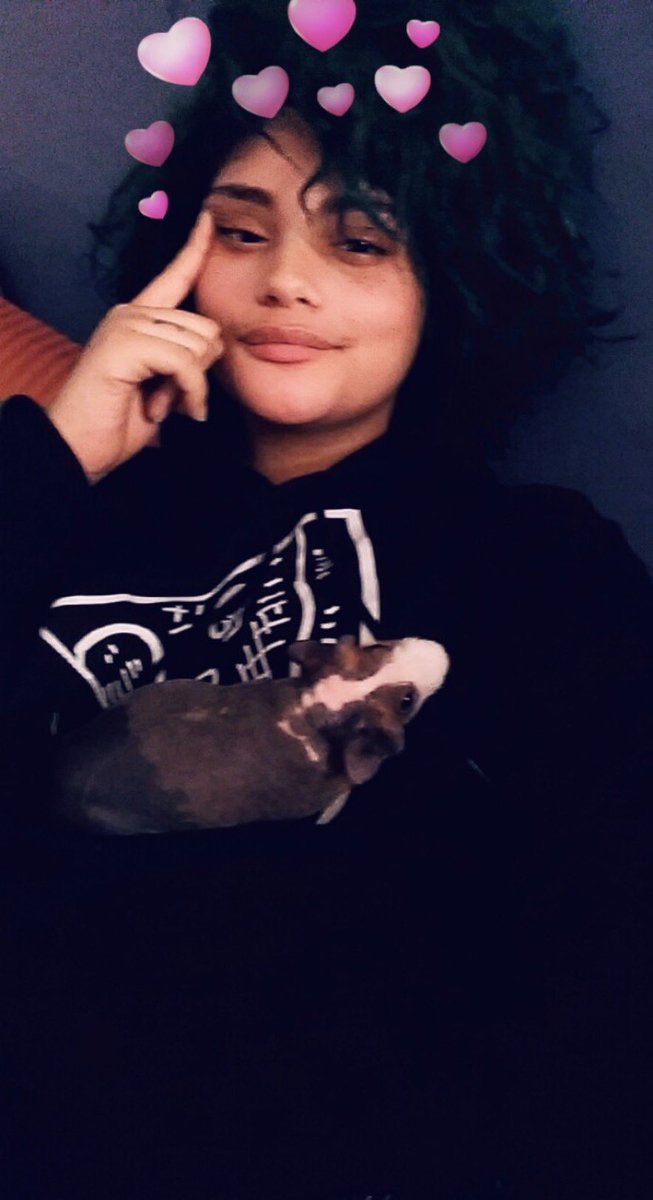 GothMum's tweet photo. @shayisplaying Had to find a pic from like 3 years ago when I did have green hair 💚 https://t.co/ccnuKPxbKe