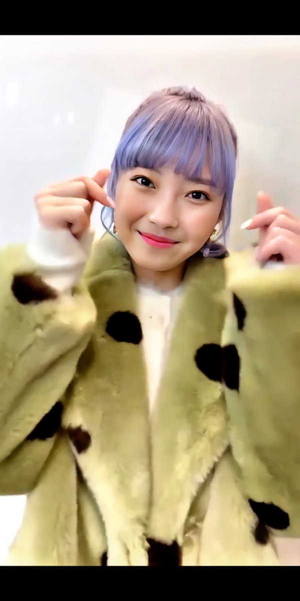 9NiziUglobal's tweet photo. ViVi ❤ NiziU  
Smile challenge relay
#Mayuka #NiziU #ViVi https://t.co/UOBS8UVemD