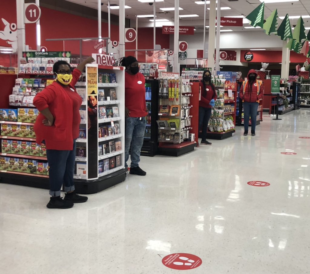 We are all about that G.U.E.S.T!@T0281 #wearewinning #serviceandengagement #Recognition #Target <a href="/JCinato/">John Cinato</a> <a href="/Dewayman/">DEWAYMAN</a>