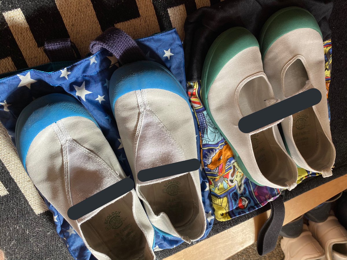 momoko1658's tweet image. バケツウォッシャーレポ。
上靴編。汚くてごめんなさい。
ビフォー　　　　　　アフター