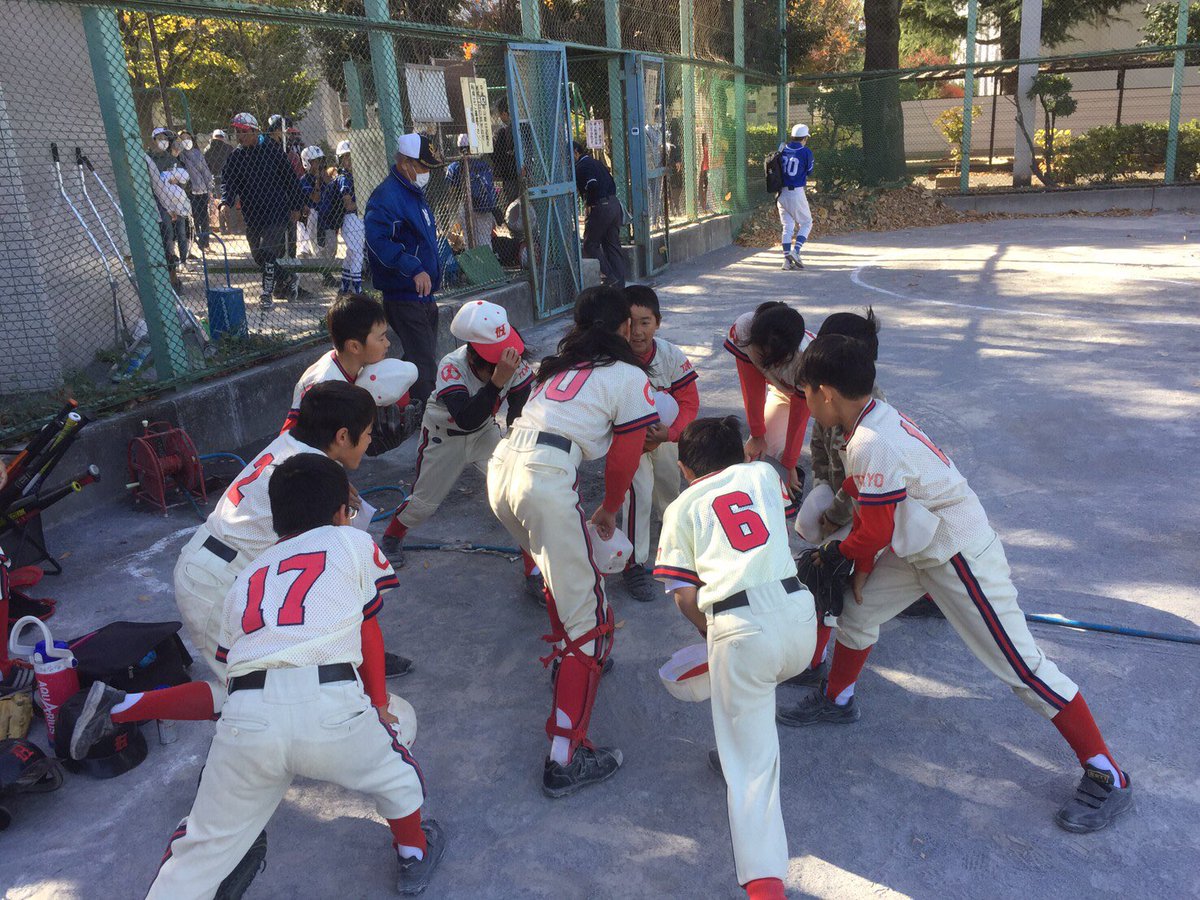 白鷺ヘロンズ 11 21 低学年 今日は 朝からティーボール 練習 ダブルヘッダーと盛りだくさんのメニューでした ティーボールは4人のお友達が来てくれました みんな楽しそうで良かったです 練習を挟み 上鷺宮少年野球倶楽部 さん ホワイト