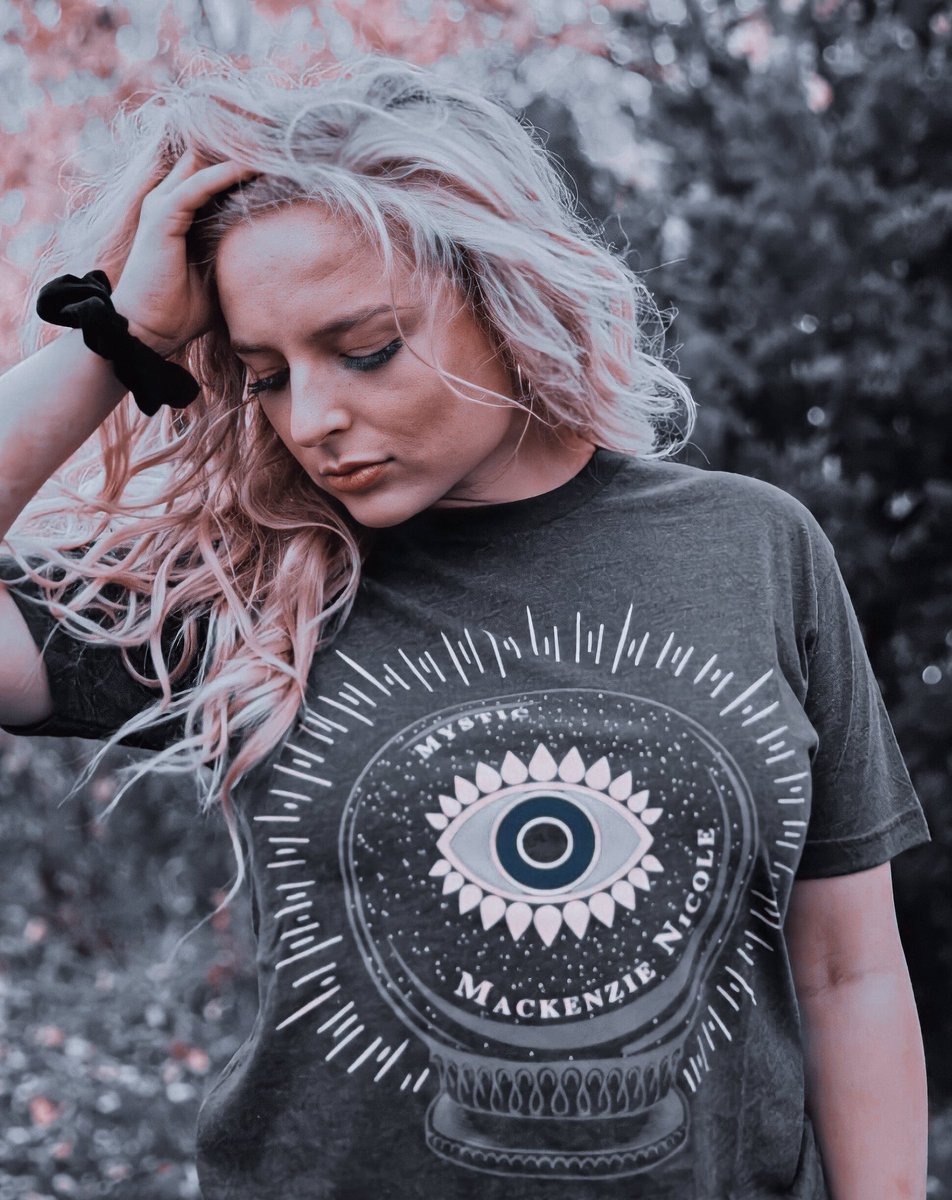 mackenziexoguin's tweet photo. Where do we sign the petition for mack to promo the merch for now on ๐
#mackmob #mackenzienicole ma https://t.co/mdHL6fX1A3