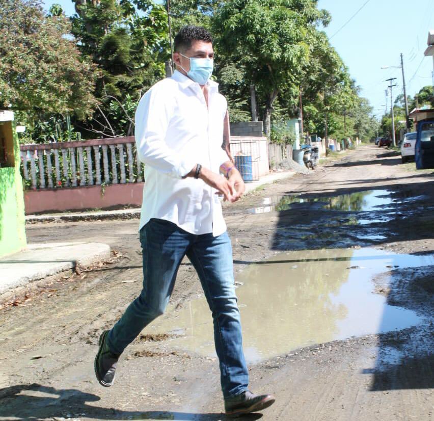dect1608's tweet photo. #Muchos #Gustan de #Ofrecer un bienestar desde la gobernabilidad, pero también #Cpuede caminar ofreciendo un clientelismo social que no lleva a ningún lado. En #Altamira ¿qué elegirán? https://t.co/DEEG778aIt