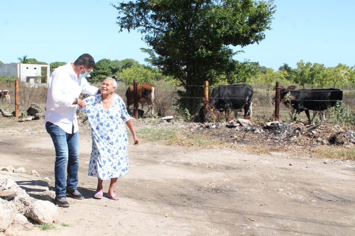 dect1608's tweet photo. #Muchos #Gustan de #Ofrecer un bienestar desde la gobernabilidad, pero también #Cpuede caminar ofreciendo un clientelismo social que no lleva a ningún lado. En #Altamira ¿qué elegirán? https://t.co/DEEG778aIt